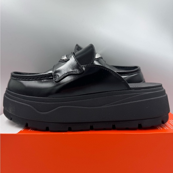 Nike Air Jordan Mule Black Metallic Silver BRAND NEW Size 9 Women - Picture 1 of 8